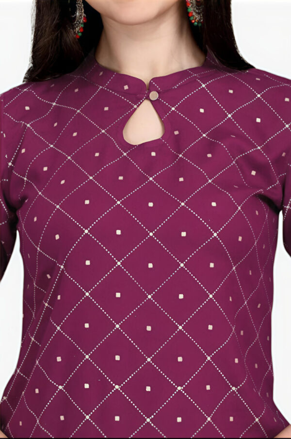 Magenta Geometric Printed Straight Kurti - Image 3