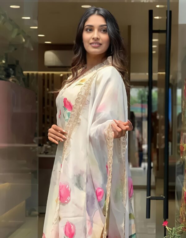 Elegant Floral Printed Kurta with Digital Print Dupatta